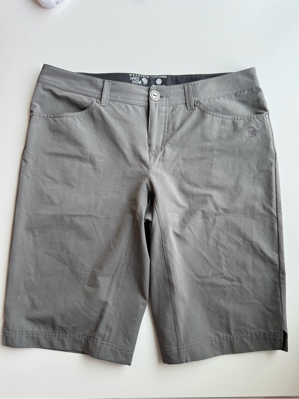Mountain Hardwear Women Gray Performance Shorts -Size 8